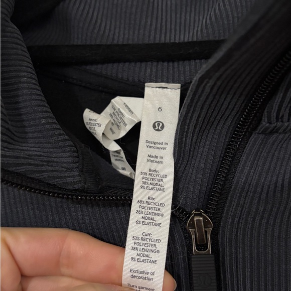 Lululemon Athletica Brushed Softstreme Ribbed Black Half Zip Pullover 6 - Picture 2 of 4